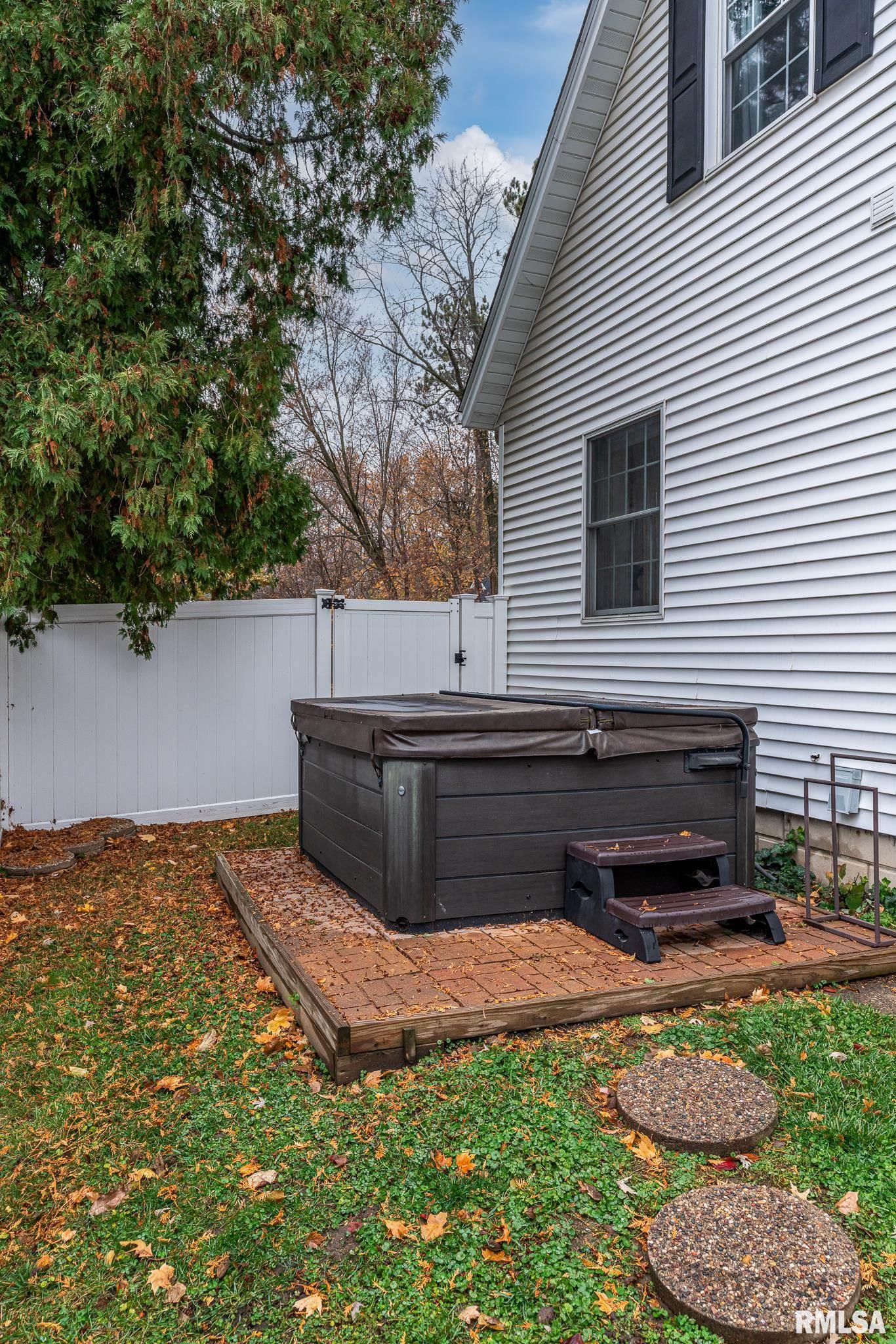 2636 12th Street Moline, IL 61265 - Photo 6 of 28