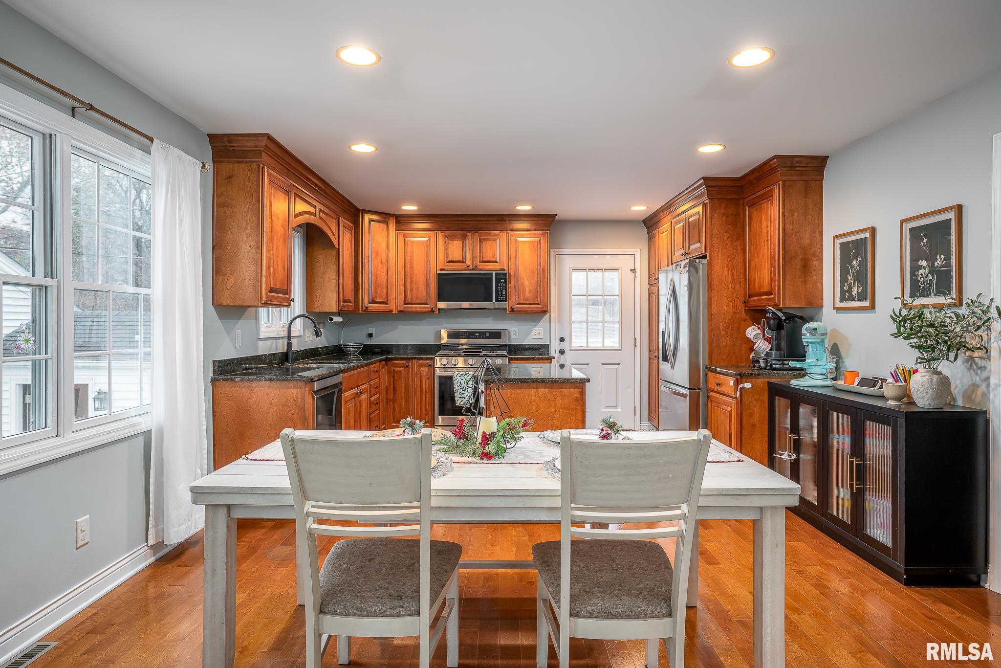 2636 12th Street Moline, IL 61265 - Photo 7 of 28