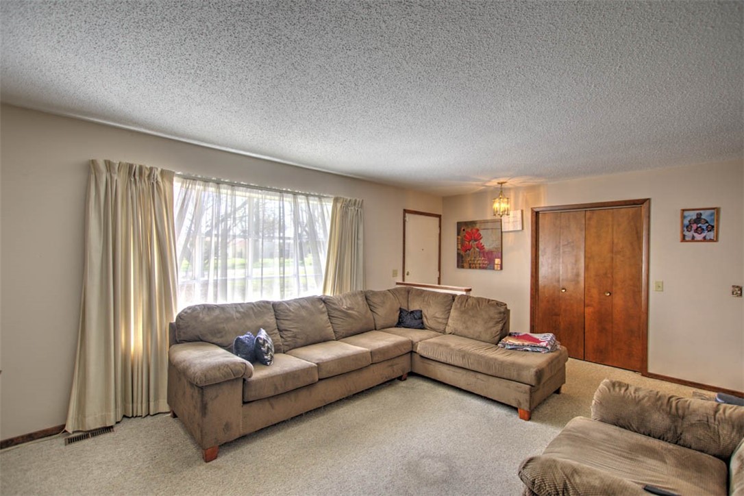 17 Montez Drive Decatur, IL 62526 - Photo 8 of 27 Gallery Image 8