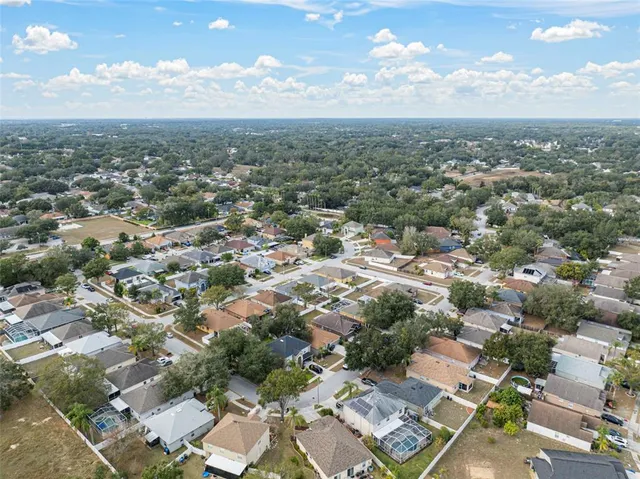 $349,900 | 930 Grand Canyon Drive, Valrico, FL 33594