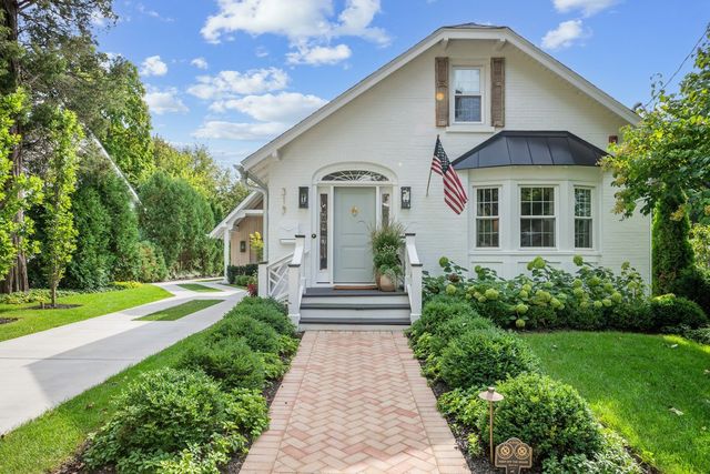 $1,799,000 | 319 West Lake Street, Barrington, IL 60010