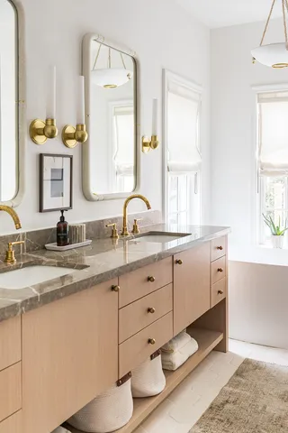 $1,799,000 | 319 West Lake Street, Barrington, IL 60010