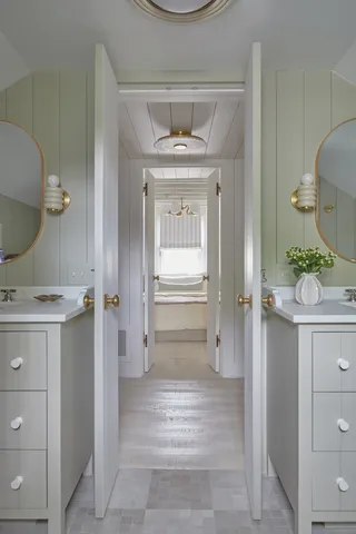 $1,799,000 | 319 West Lake Street, Barrington, IL 60010