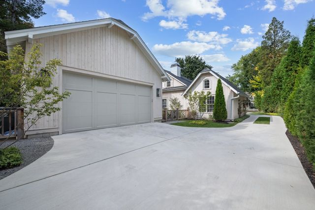 $1,799,000 | 319 West Lake Street, Barrington, IL 60010