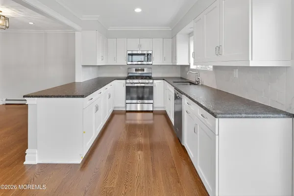 $1,325,000 | 65 East River Road, Unit 20, Rumson, NJ 07760