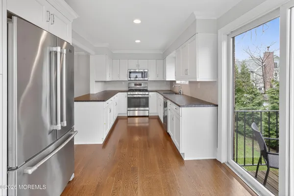 $1,325,000 | 65 East River Road, Unit 20, Rumson, NJ 07760