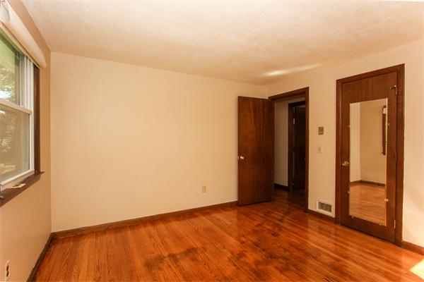 78 Colorado Street Springfield, MA 01118 - Photo 9 of 20 Gallery Image 9