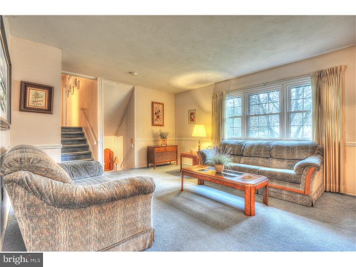 3 Cook Road Hamilton, NJ 08690 - Photo 9 of 25 Living Room
