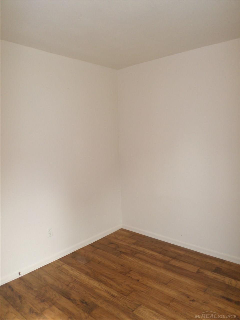 5151 Parker Road Fort Gratiot, MI 48059 - Photo 20 of 36 31383810-22.JPG