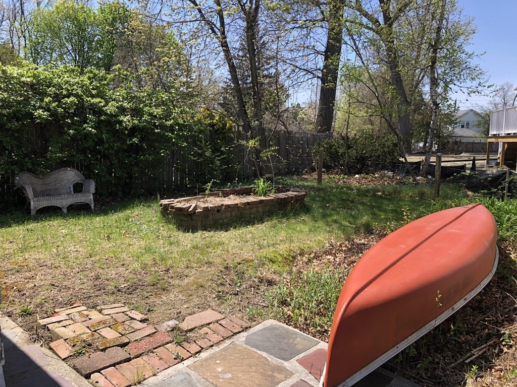 88 Wayne Street Springfield, MA 01118 - Photo 19 of 21