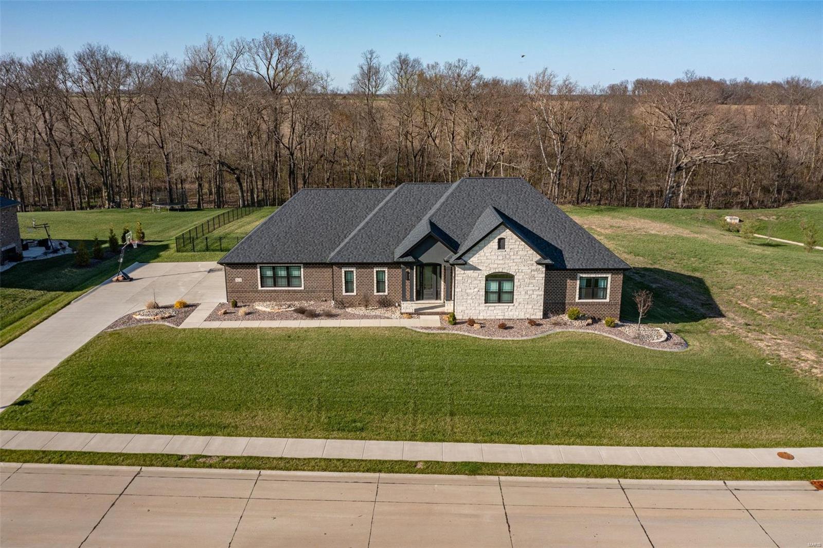 521 Benjamin Lane Waterloo, IL 62298 - Photo 38 of 51