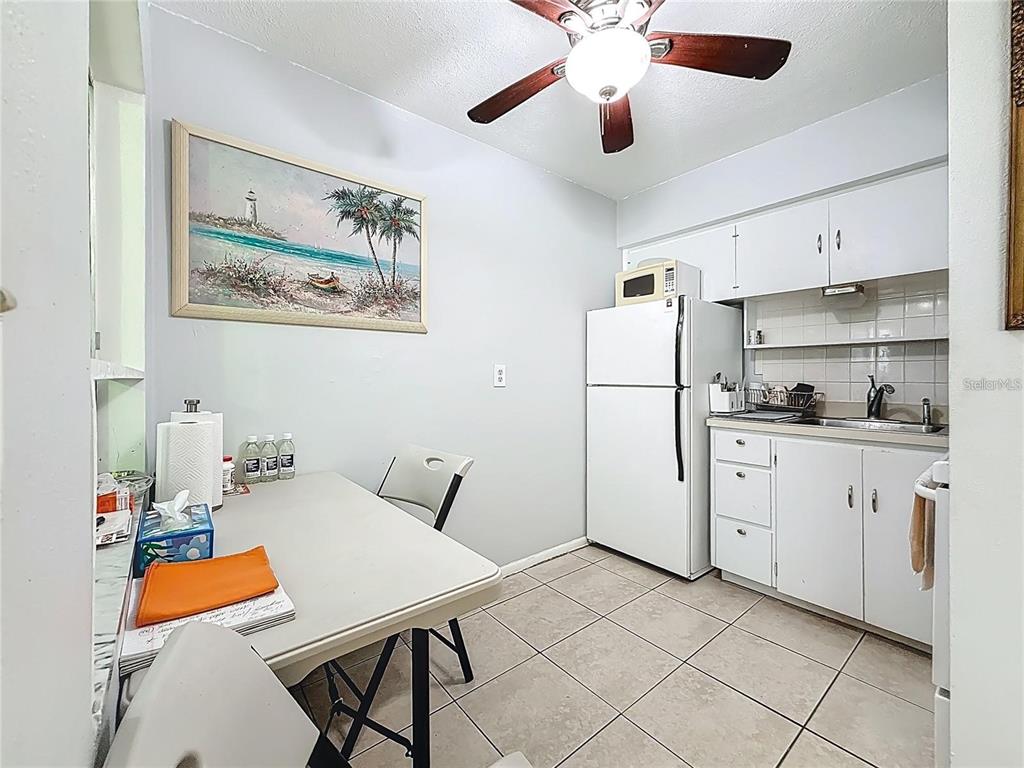 250 Rosery Road Northwest, Unit 228 Largo, FL 33770 - Photo 6 of 17
