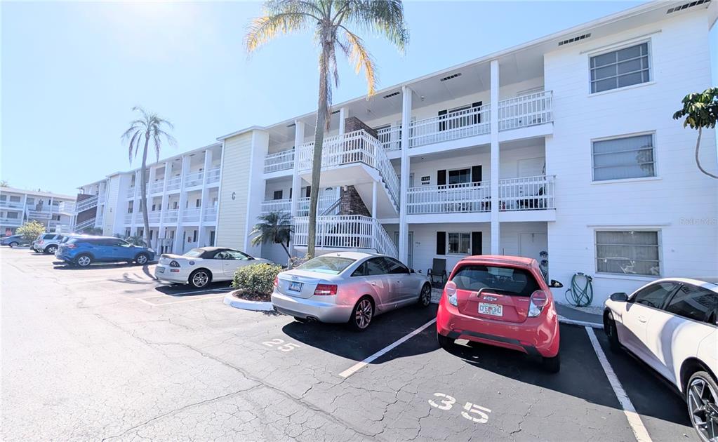 a car parked in front of a building