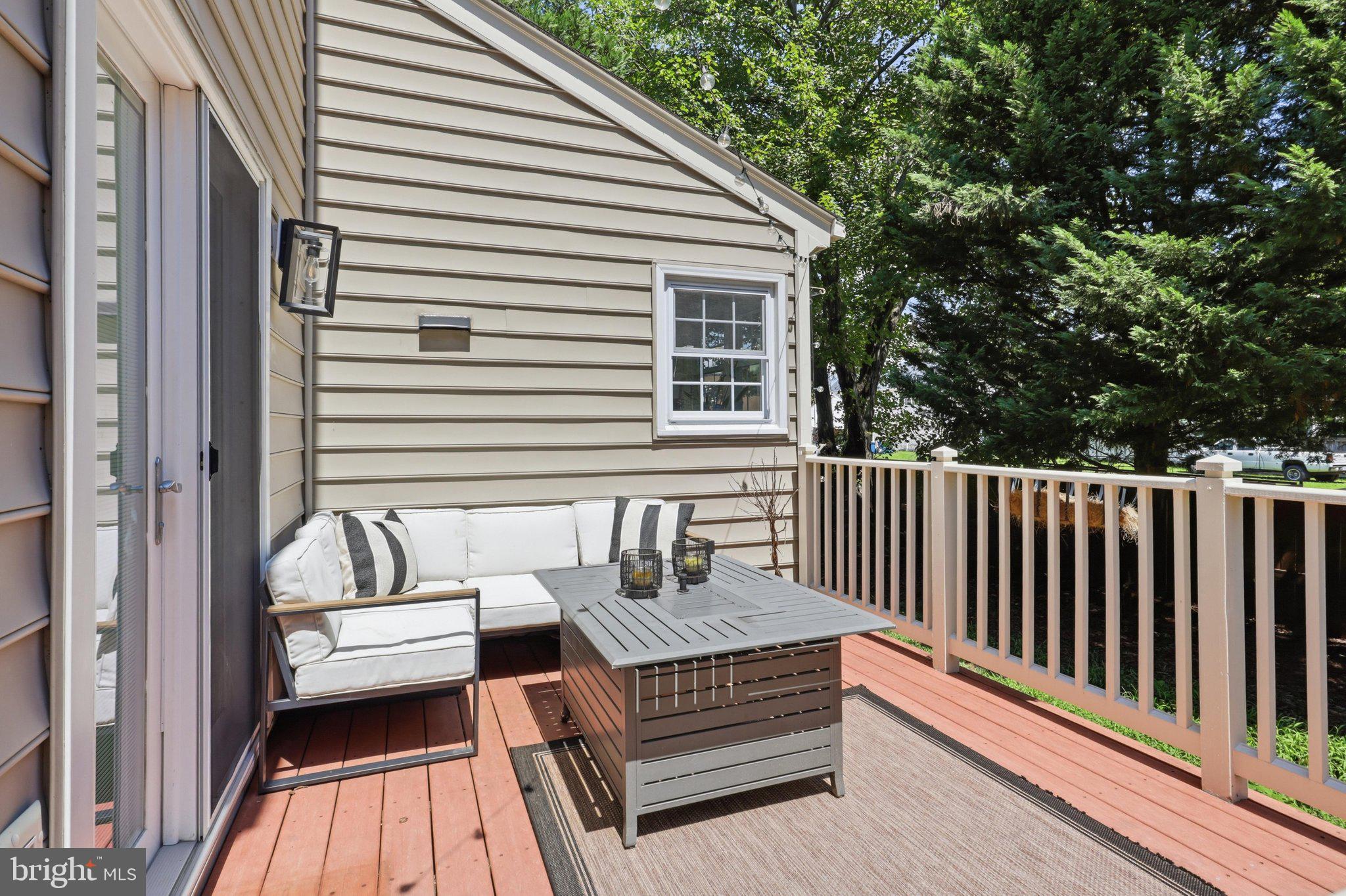 6502 Summerton Way Springfield, VA 22150 - Photo 6 of 15 Gallery Image 6