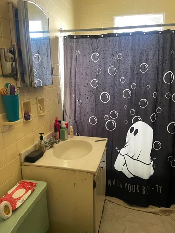 $175,000 | 229 East Irving Avenue, Oshkosh, WI 54901