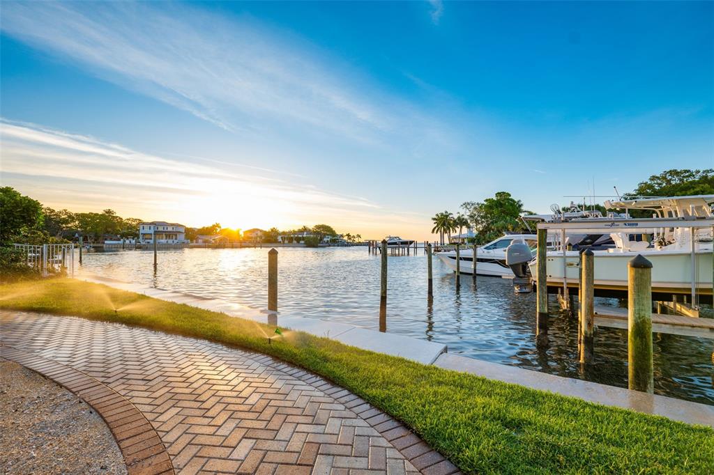 1325 Snell Isle Boulevard Northeast, Unit 302 St. Petersburg, FL 33704 - Photo 32 of 62