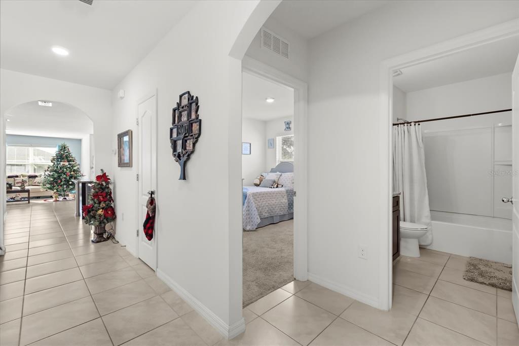 201 Wood Hollow Road DeLand, FL 32724 - Photo 23 of 32 a view of a walk in closet