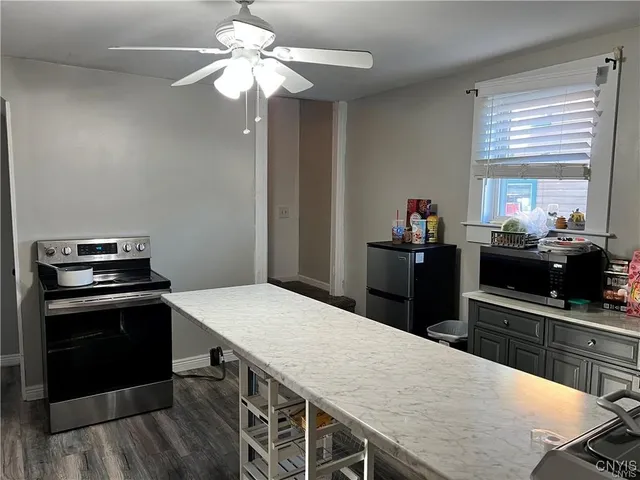 $289,900 | 461 South Main Street, Clay, NY 13212