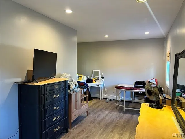 $289,900 | 461 South Main Street, Clay, NY 13212