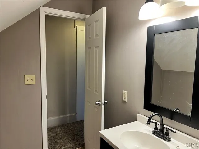 $289,900 | 461 South Main Street, Clay, NY 13212