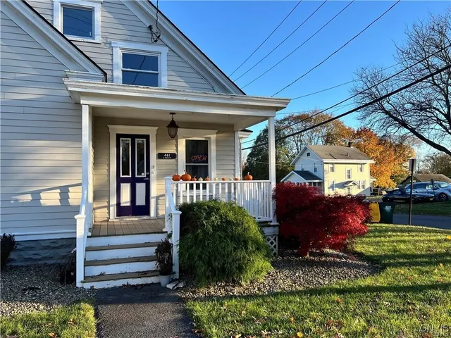 $289,900 | 461 South Main Street, Clay, NY 13212