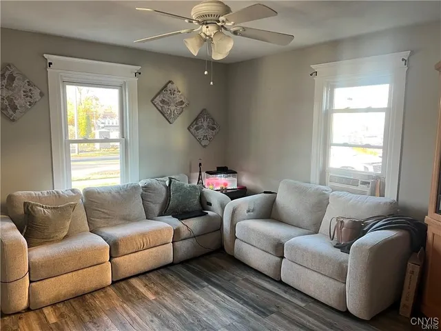 $289,900 | 461 South Main Street, Clay, NY 13212