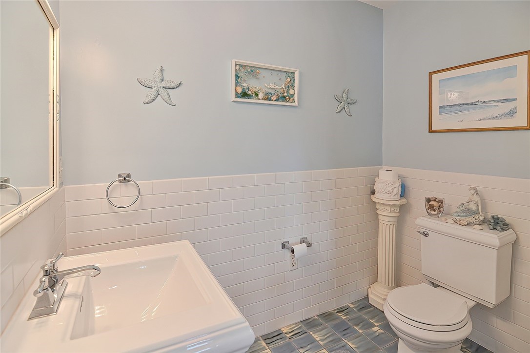 245 Purgatory Road Middletown, RI 02842 - Photo 21 of 29 Half bathroom