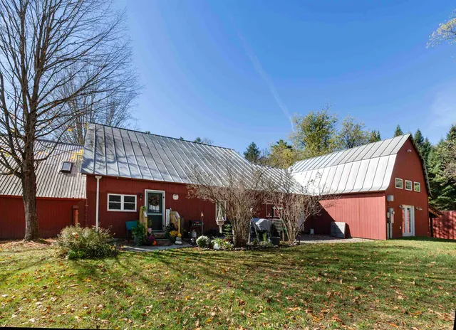 $1,576,000 | 14-16 Summarsell Drive, Hartland, VT 05048