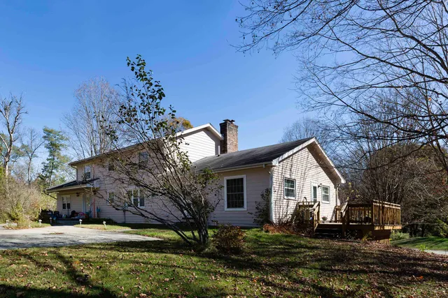 $1,576,000 | 14-16 Summarsell Drive, Hartland, VT 05048