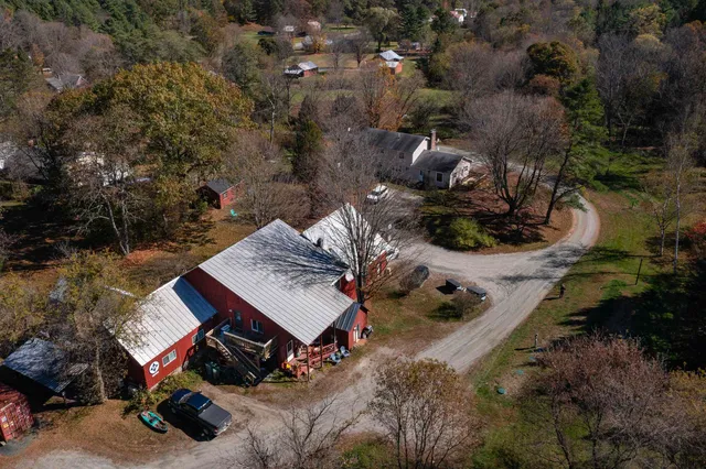 $1,576,000 | 14-16 Summarsell Drive, Hartland, VT 05048