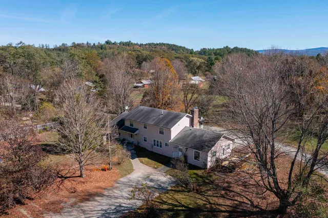 $1,576,000 | 14-16 Summarsell Drive, Hartland, VT 05048