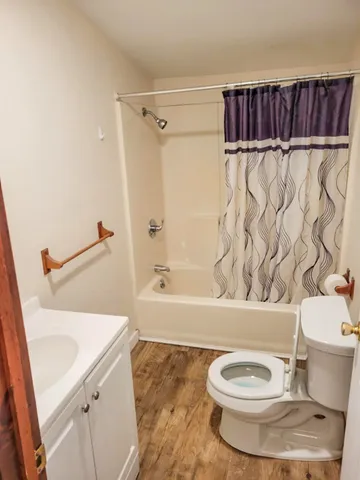 $1,576,000 | 14-16 Summarsell Drive, Hartland, VT 05048