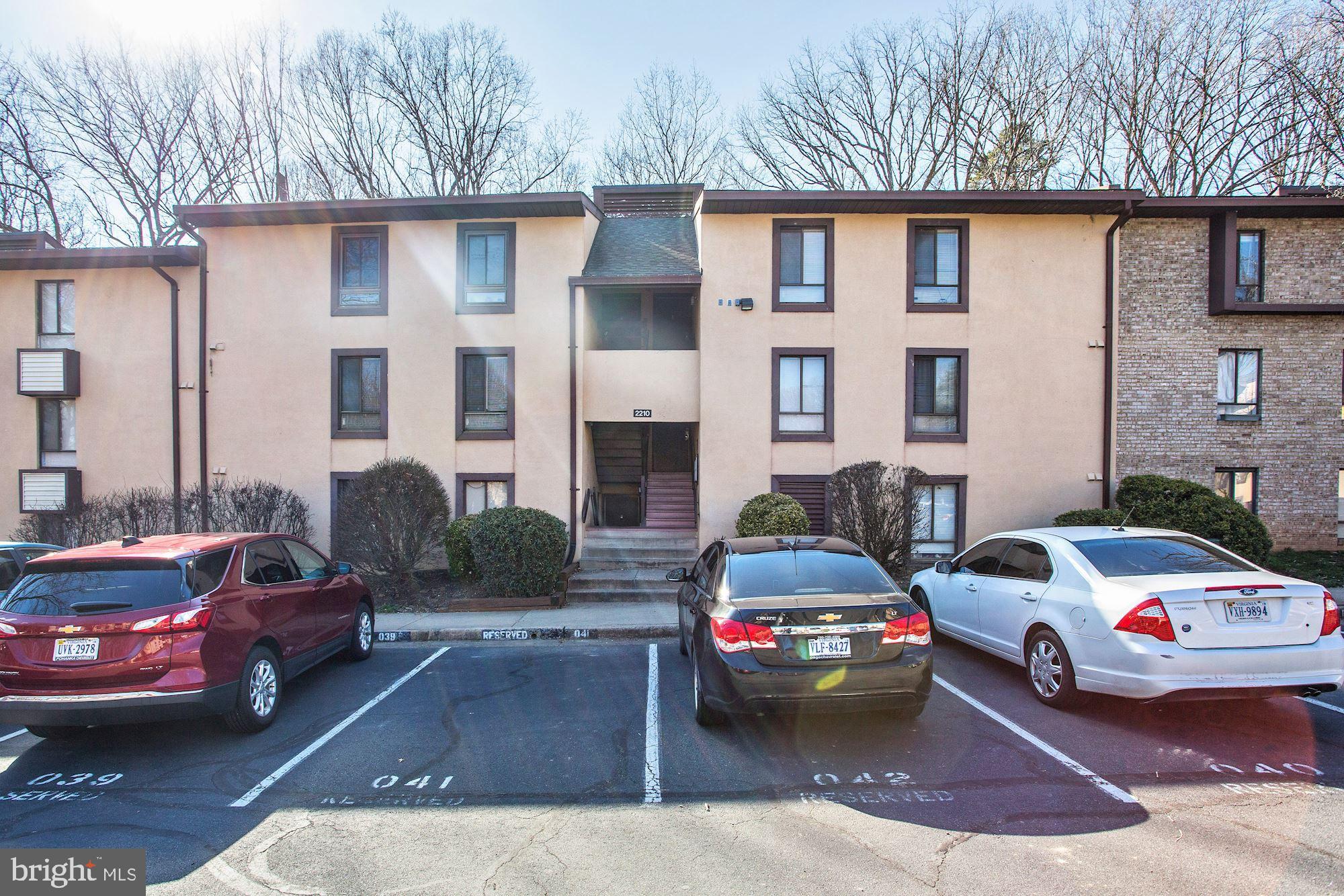 2210 Castle Rock Square, Unit 11C Reston, VA 20191 - Photo 1 of 27 Gallery Image 1