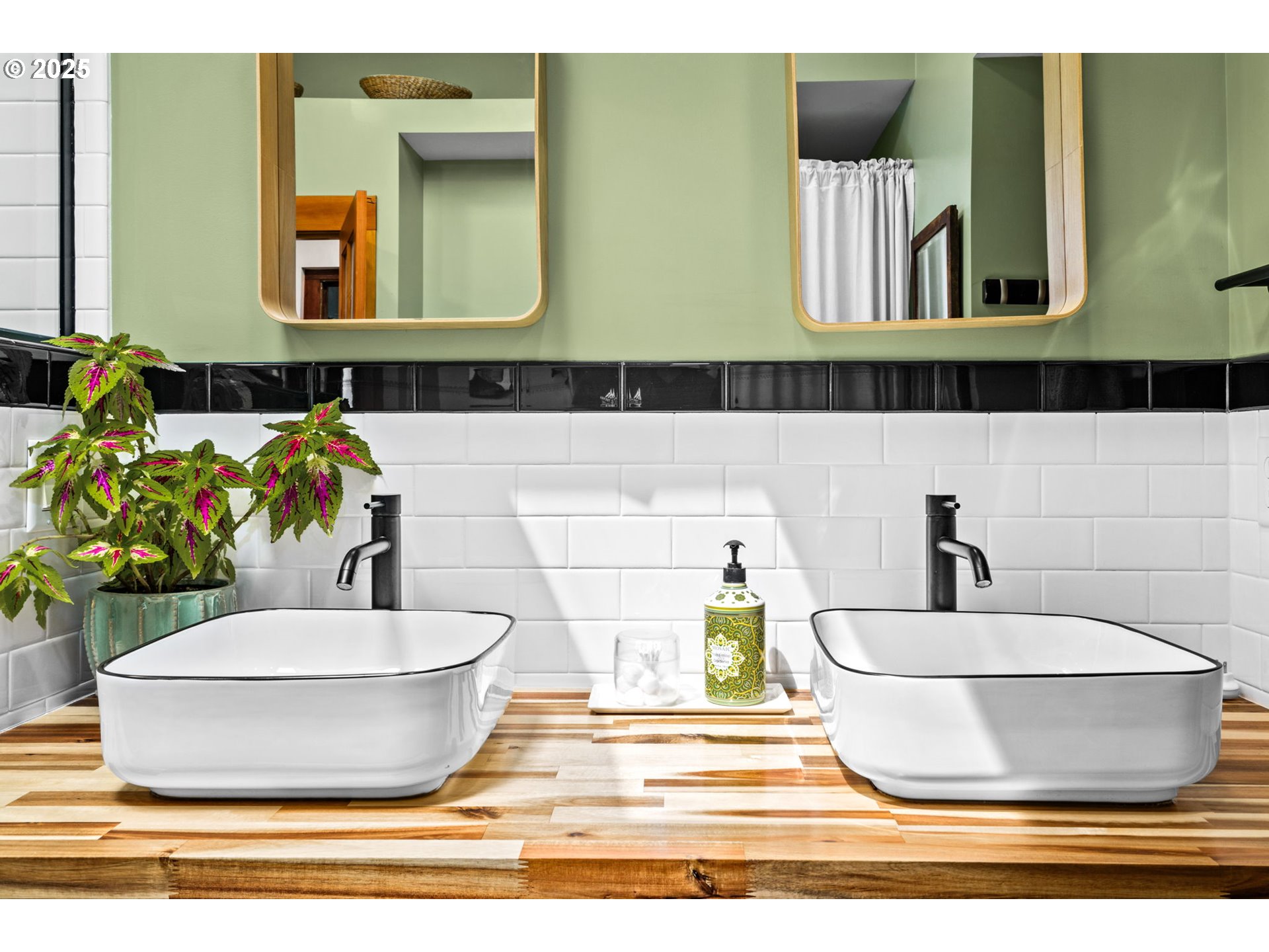 409 North 8th Street Cottage Grove, OR 97424 - Photo 19 of 48 a white tub sitting next to a bathroom sink