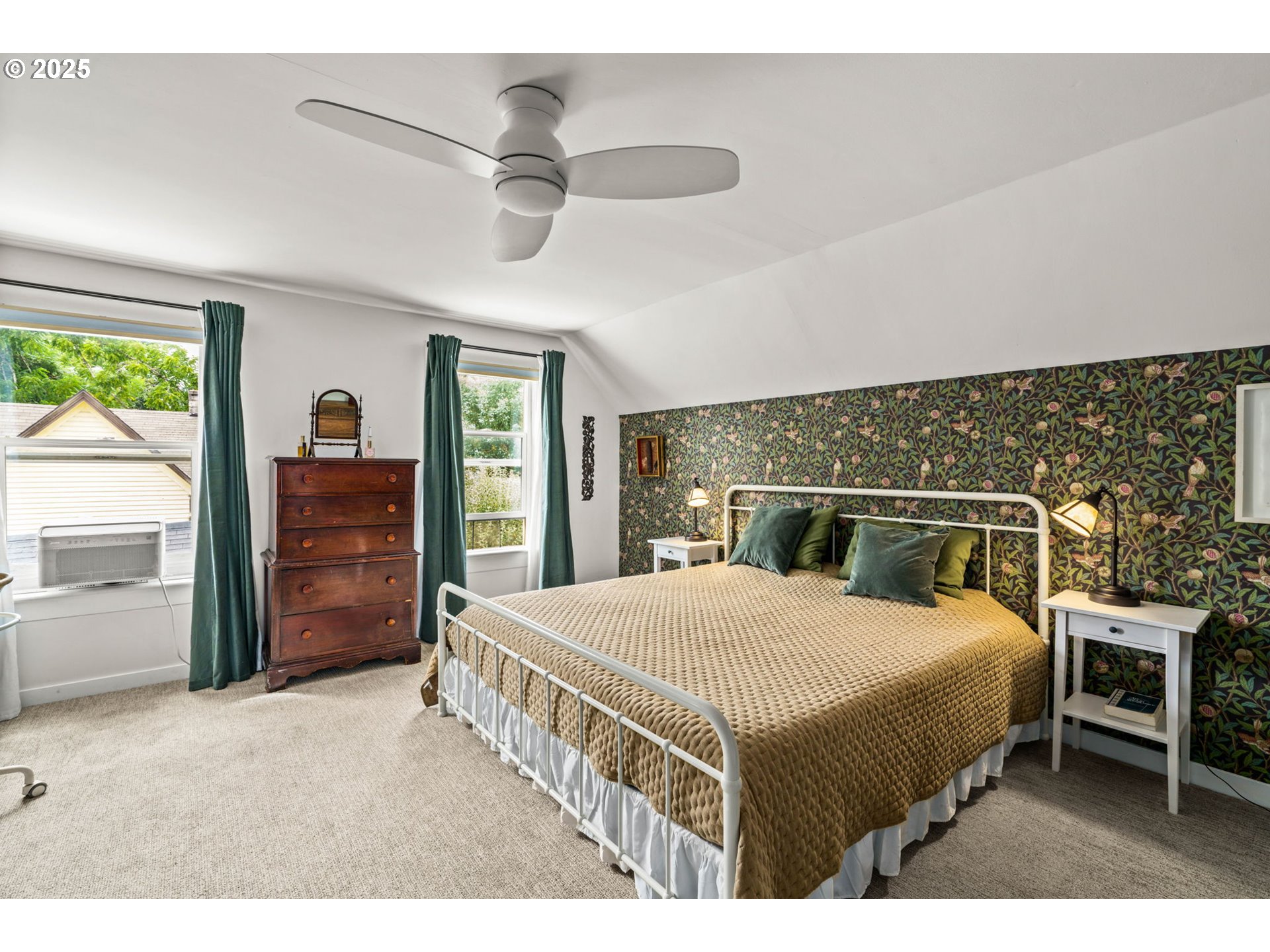 409 North 8th Street Cottage Grove, OR 97424 - Photo 27 of 48 a bedroom with a bed and a dresser