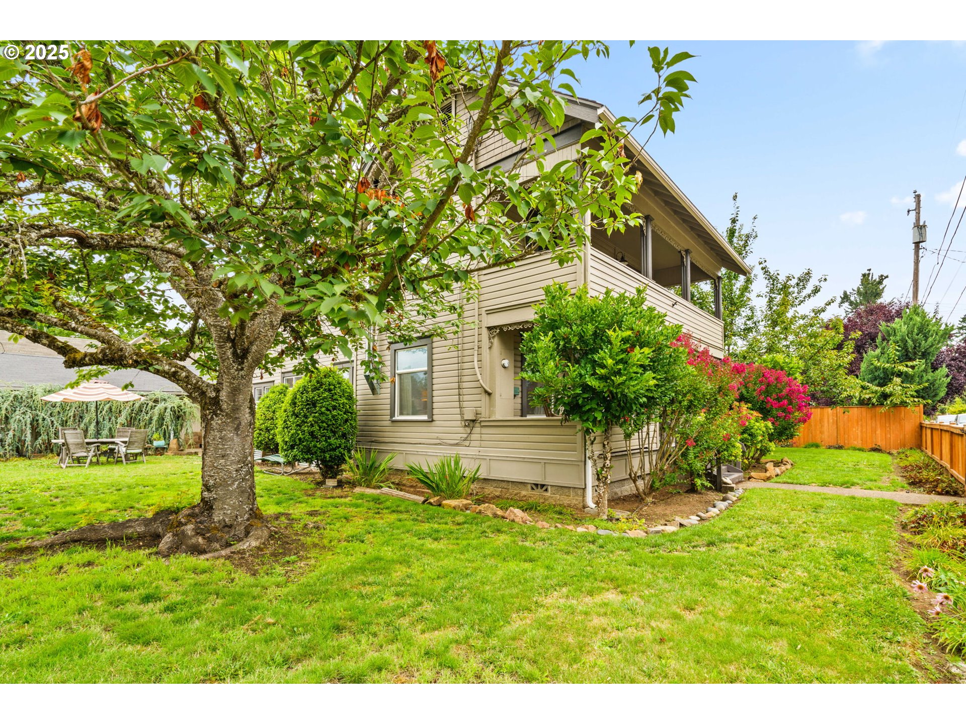 409 North 8th Street Cottage Grove, OR 97424 - Photo 43 of 48 a view of a back yard of the house
