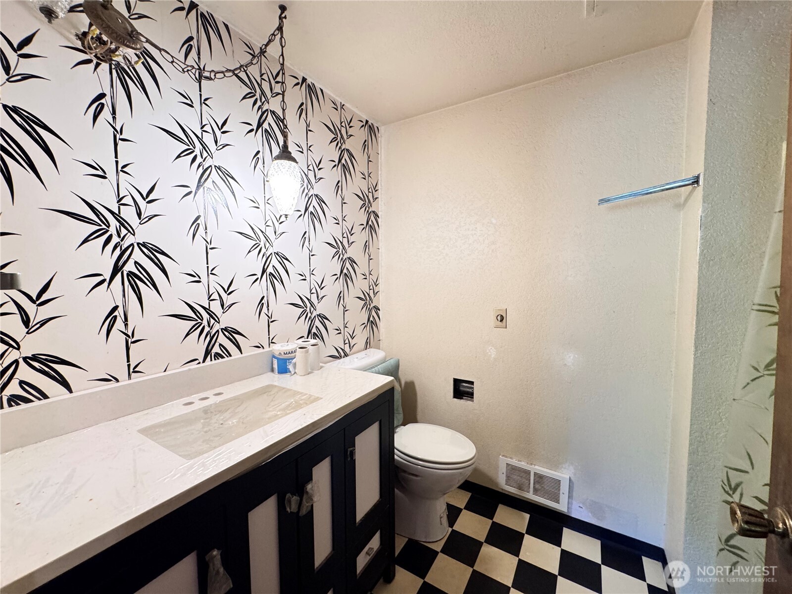 2139 Seabreeze Place Port Angeles, WA 98363 - Photo 15 of 26