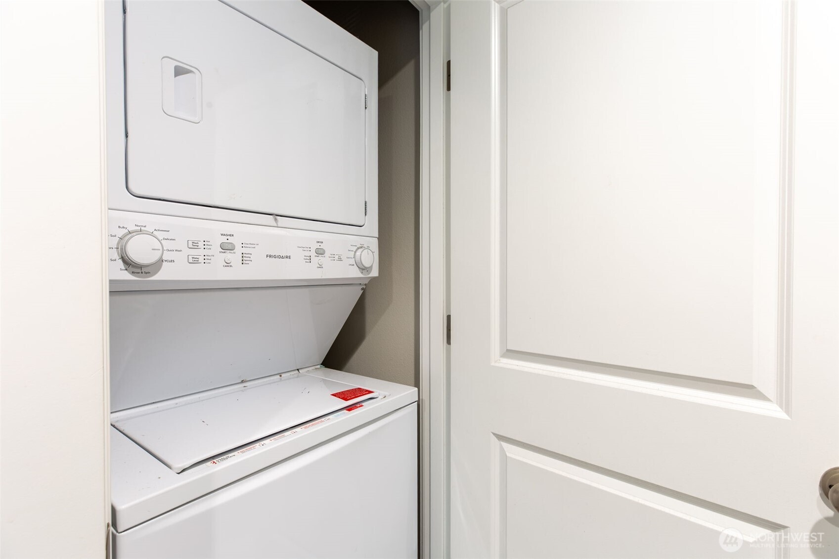 15113 40th Avenue West, Unit B2 Lynnwood, WA 98087 - Photo 13 of 36 a close up view of a washer and dryer