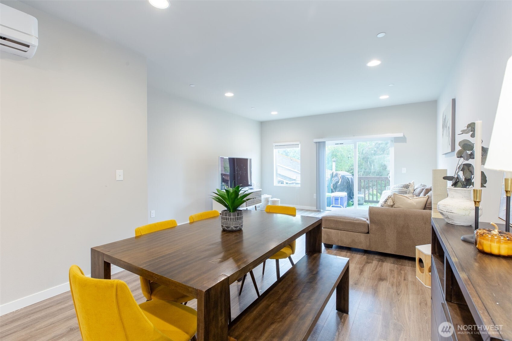 15113 40th Avenue West, Unit B2 Lynnwood, WA 98087 - Photo 27 of 36 a living room with furniture and wooden floor