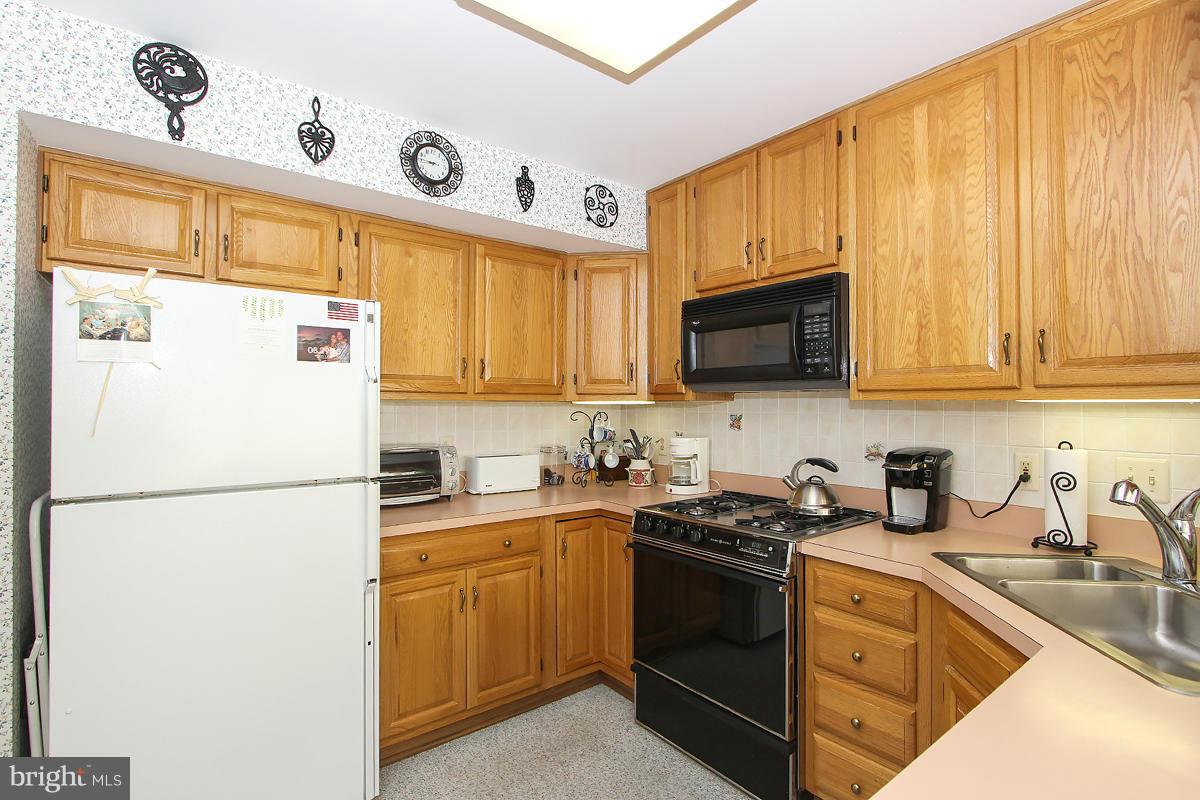 2482 Bear Den Road Frederick, MD 21701 - Photo 7 of 30 Kitchen