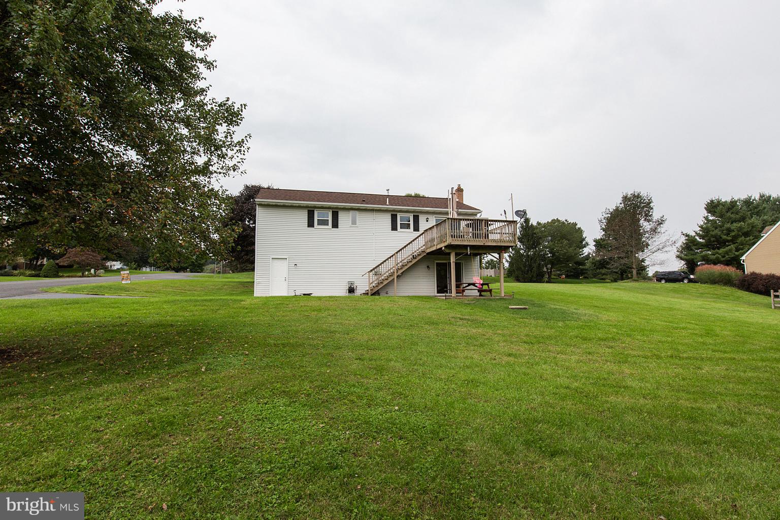 25 Wicker Drive Lititz, PA 17543 - Photo 8 of 51