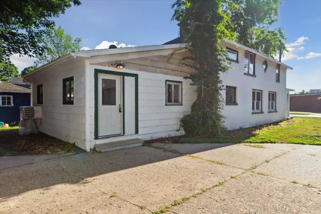 $165,000 | 339 North Oak Street, Evart, MI 49631