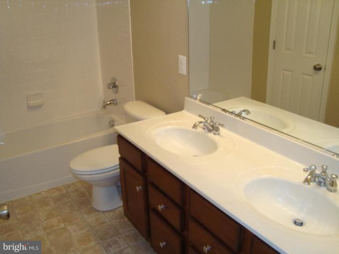2809 Ridgetop Court Winchester, VA 22601 - Photo 12 of 20 Bath #1