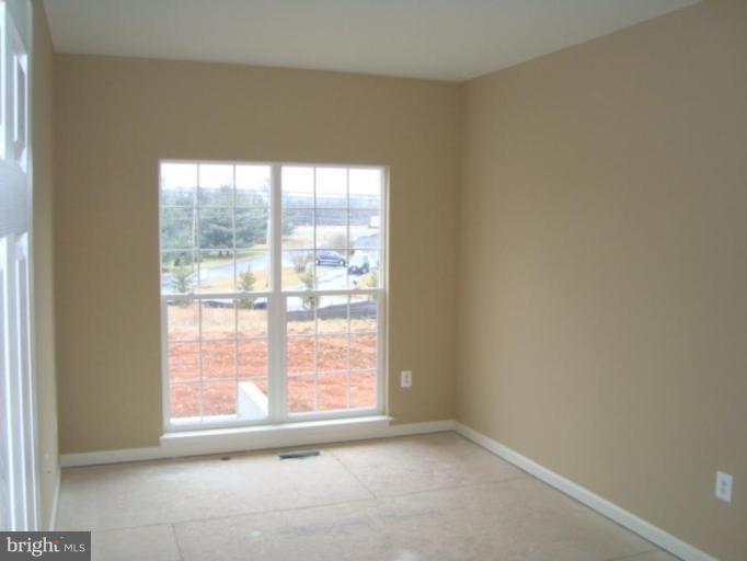 2809 Ridgetop Court Winchester, VA 22601 - Photo 6 of 20 Library