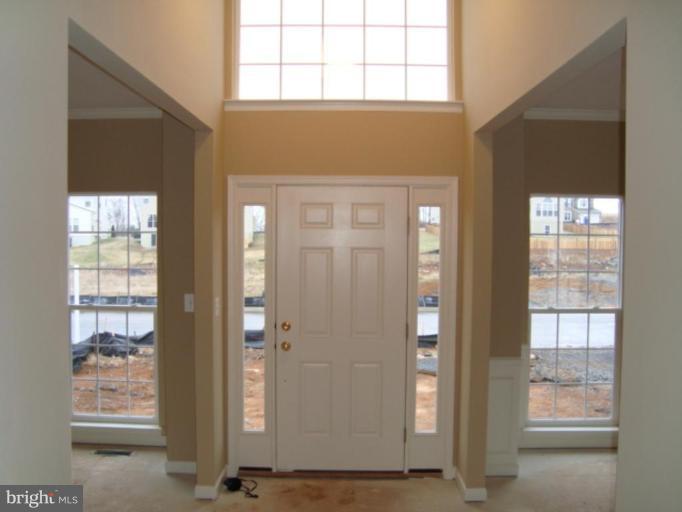 2809 Ridgetop Court Winchester, VA 22601 - Photo 7 of 20 Entrance / Foyer