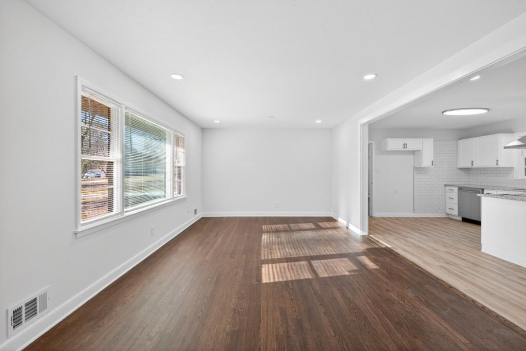 2569 Poplar Street Snellville, GA 30078 - Photo 3 of 28