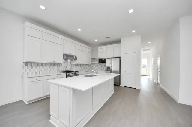 $3,100 | 27111 Blue Pool Drive, Katy, TX 77493