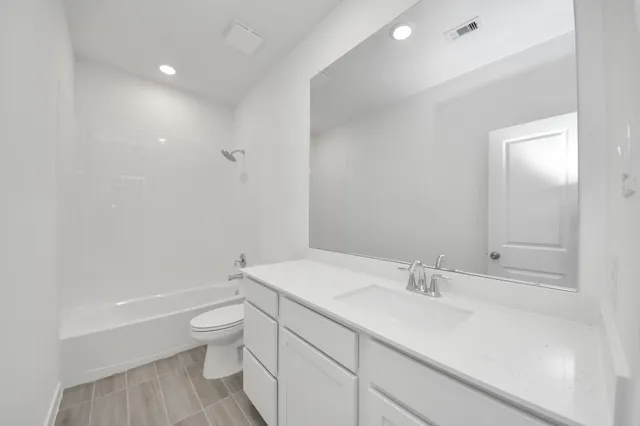 $3,100 | 27111 Blue Pool Drive, Katy, TX 77493