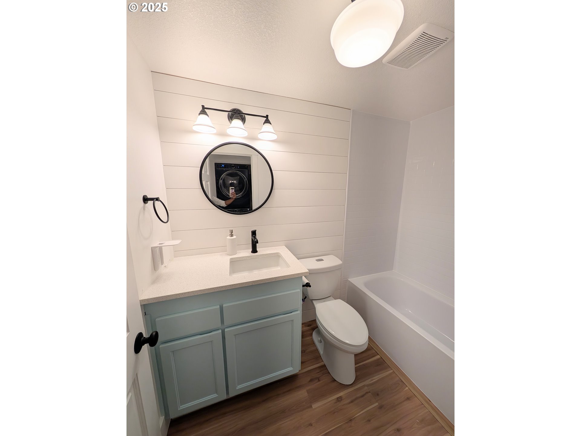 620 Wimbledon Court Eugene, OR 97401 - Photo 21 of 35 Bedroom