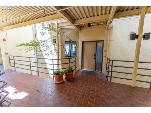 620 Wimbledon Court Eugene, OR 97401 - Photo 26 of 35 Garage